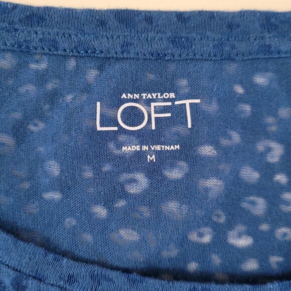 Ann Taylor LOFT Women's Blue Semi-Sheer Animal Print Roundneck Long Sleeve Top - Picture 2 of 10
